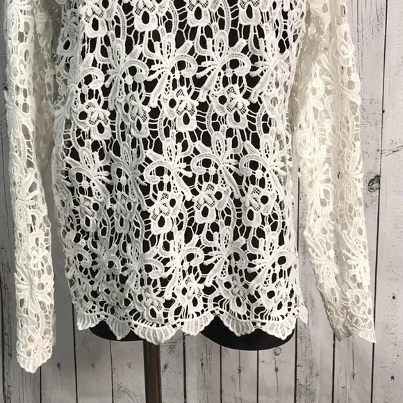 Blanc du Nil lace crochet long sleeve top - Picture 5 of 8